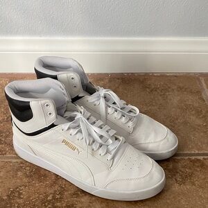 Puma Men's White and Black Sneakers